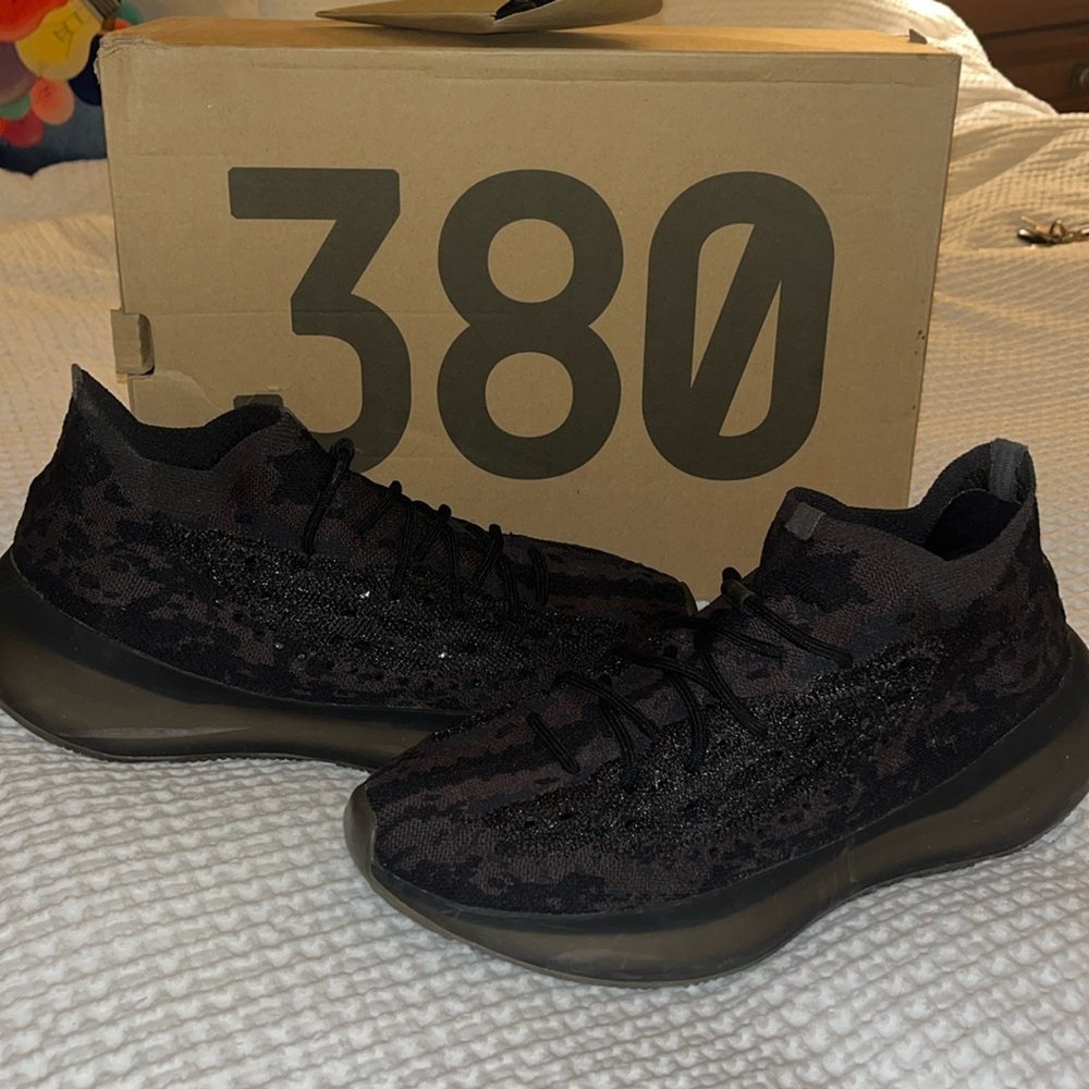 Yeezy boost 380 Onyx